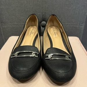 Abella True Comfort black flats